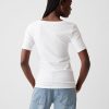 Modern V-ringad T-shirt