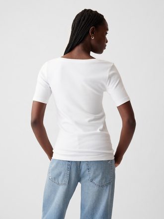 Modern V-ringad T-shirt