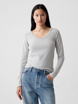 Modern V-ringad T-shirt