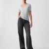 Modern V-ringad T-shirt