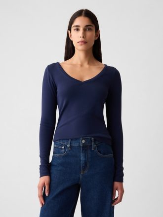 Modern V-ringad T-shirt