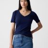 Modern V-ringad T-shirt