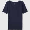 Modern V-ringad T-shirt