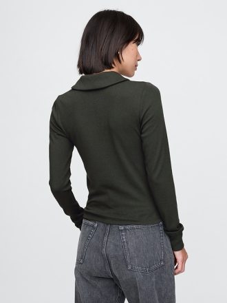 Modern beskuren pikétröja
