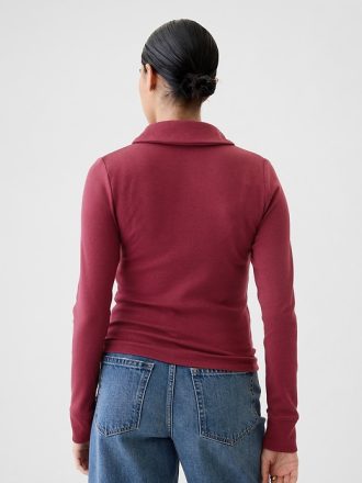 Modern beskuren pikétröja