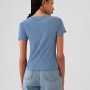 Modern ribborad T-shirt Modern ribborad T-shirt
