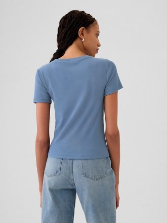 Modern ribborad T-shirt