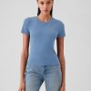 Modern ribborad T-shirt Modern ribborad T-shirt