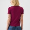 Modern ribborad T-shirt