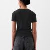 Modern ribborad T-shirt Modern ribborad T-shirt