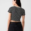 Modern ribborad T-shirt