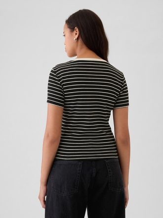Modern ribborad T-shirt