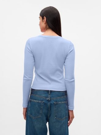Modern ribborad T-shirt