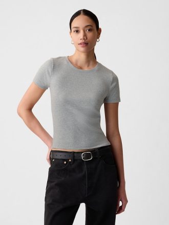 Modern ribborad T-shirt