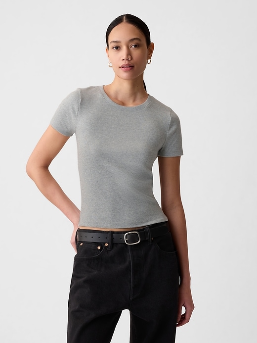 Modern ribborad T-shirt Modern ribborad T-shirt