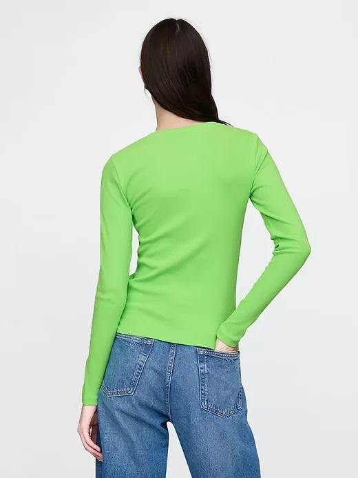 Modern ribborad T-shirt Modern ribborad T-shirt
