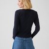 Modern ribborad T-shirt Modern ribborad T-shirt