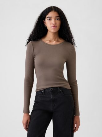 Modern ribborad T-shirt
