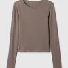 Modern ribborad T-shirt Modern ribborad T-shirt