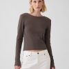 Modern ribborad T-shirt Modern ribborad T-shirt