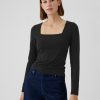Modern t-shirt med fyrkantig hals