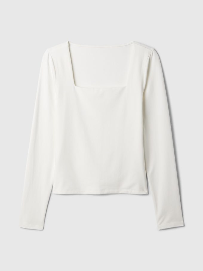 Modern t-shirt med fyrkantig hals