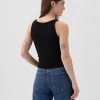 Modernt cropped linne