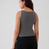 Modernt cropped linne