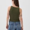 Modernt cropped linne