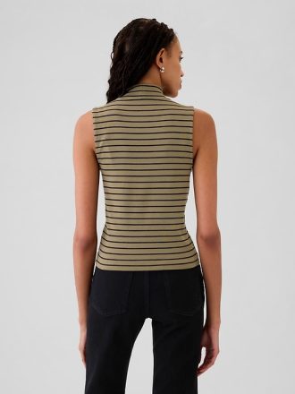 Modernt mockneck linne