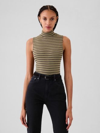Modernt mockneck linne