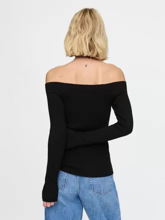 Off-Soulder Sweater Top