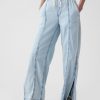 Pull-On byxor i denim med vida ben Pull-On byxor i denim med vida ben
