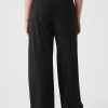 Pull-On byxor med vida ben Pull-On byxor med vida ben