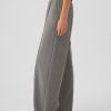 Pull-On byxor med vida ben Pull-On byxor med vida ben