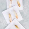 St. Armands Latte Chunky Lucite Hoop örhängen
