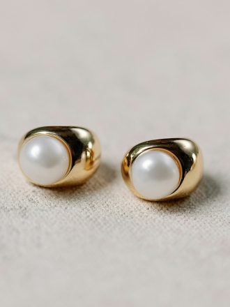 St. Armands Pearl Huggie Mini Hoop örhängen