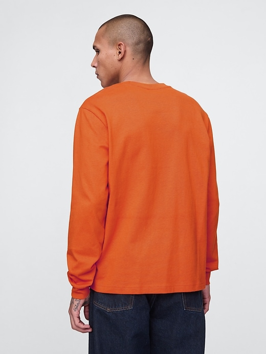 T-shirt med kraftig ficka T-shirt med kraftig ficka