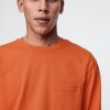 T-shirt med kraftig ficka T-shirt med kraftig ficka