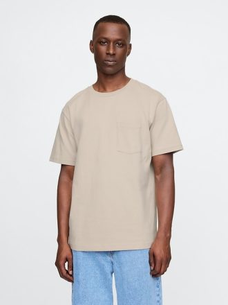 T-shirt med kraftig ficka