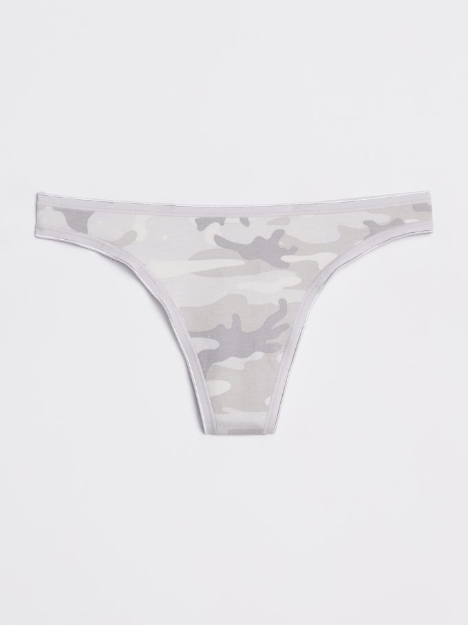 Thong med låg höjd