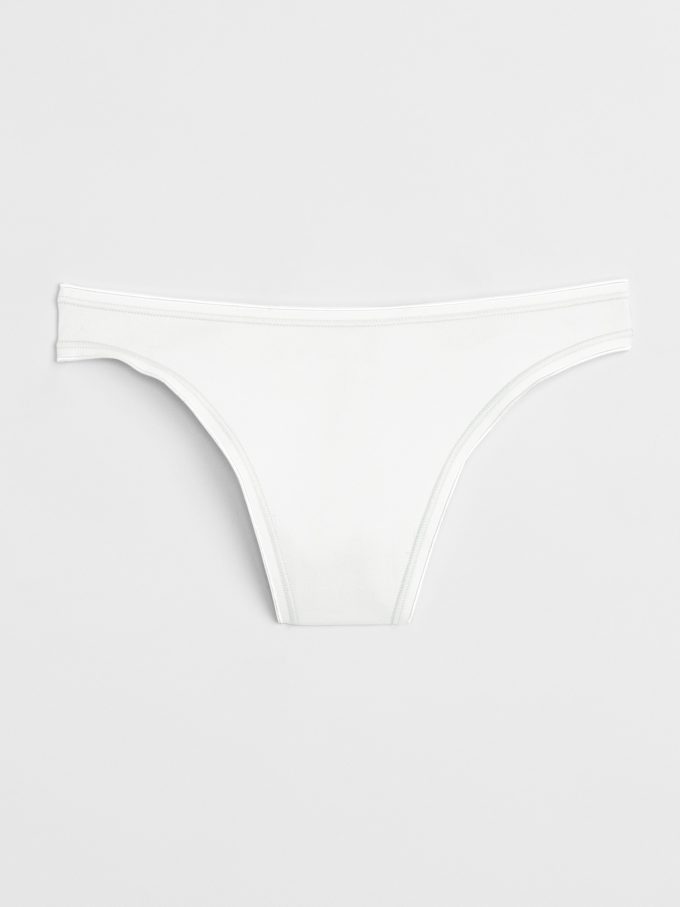 Thong med låg höjd
