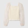 Topp med smockad puffärm för barn Topp med smockad puffärm för barn
