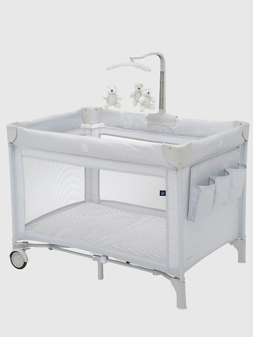 babyGap Deluxe Play Yard babyGap Deluxe Play Yard