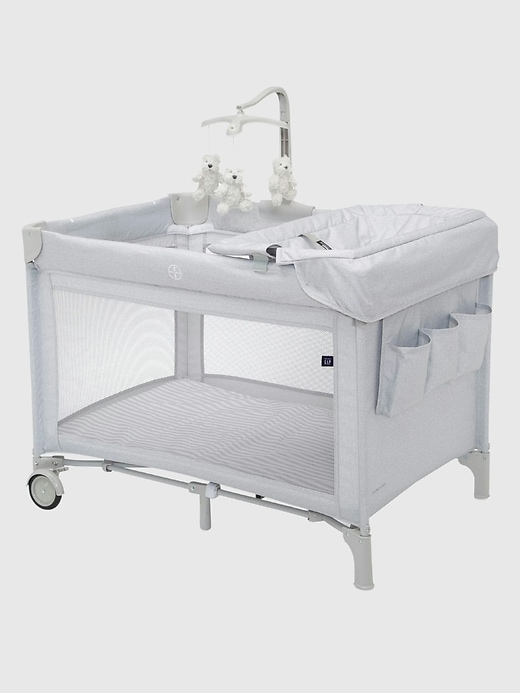 babyGap Deluxe Play Yard babyGap Deluxe Play Yard